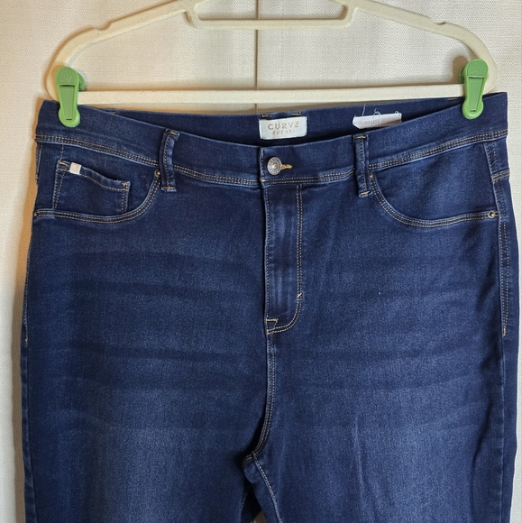 Curve Appeal Jeggings - Picture 2 of 7